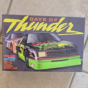 Days of Thunder Mello Yello Stock Car Model Kit - Black and Green